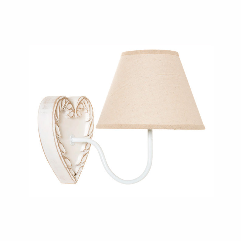 Applique shabby con paralume in tessuto placca a cuore cm 20x30x27h - vari colori