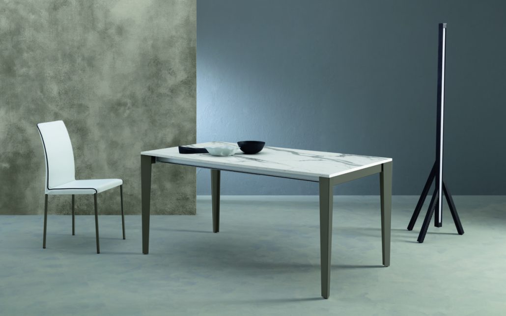 Uniko - Tavolo da pranzo allungabile Eurosedia gambe in metallo cm 140/230x85x77h - vari colori