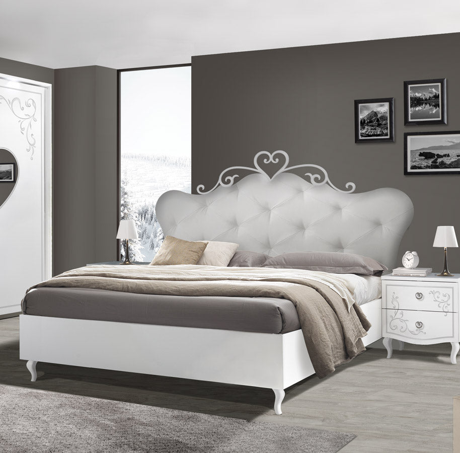 Kelly - Letto design matrimoniale in ecopelle e legno colore bianco cm 208x205x130h
