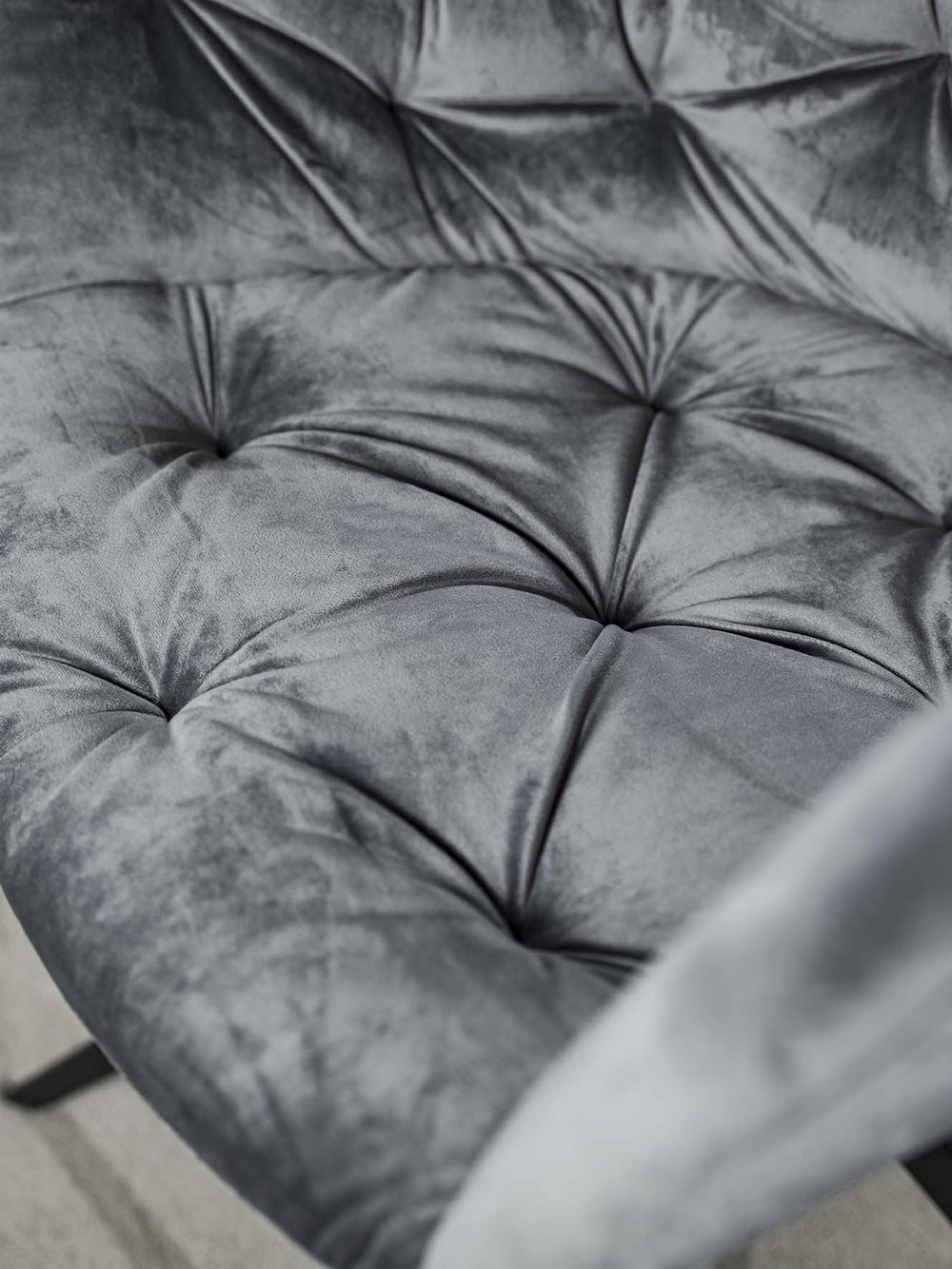 Cabiria 4G - Poltroncina sedia moderna rivestita in velluto cm 62x52x80h - immagine 2