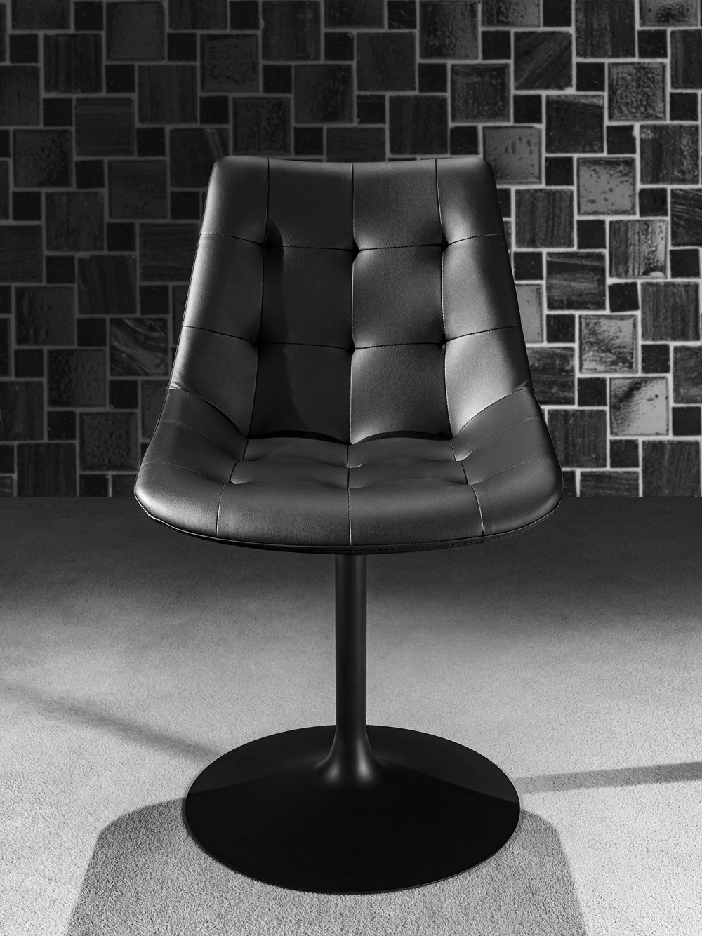 Charme - Set da 2 Sedia girevole moderna in acciaio rivestita in ecopelle cm 50x57x83h - vari colori - immagine 2