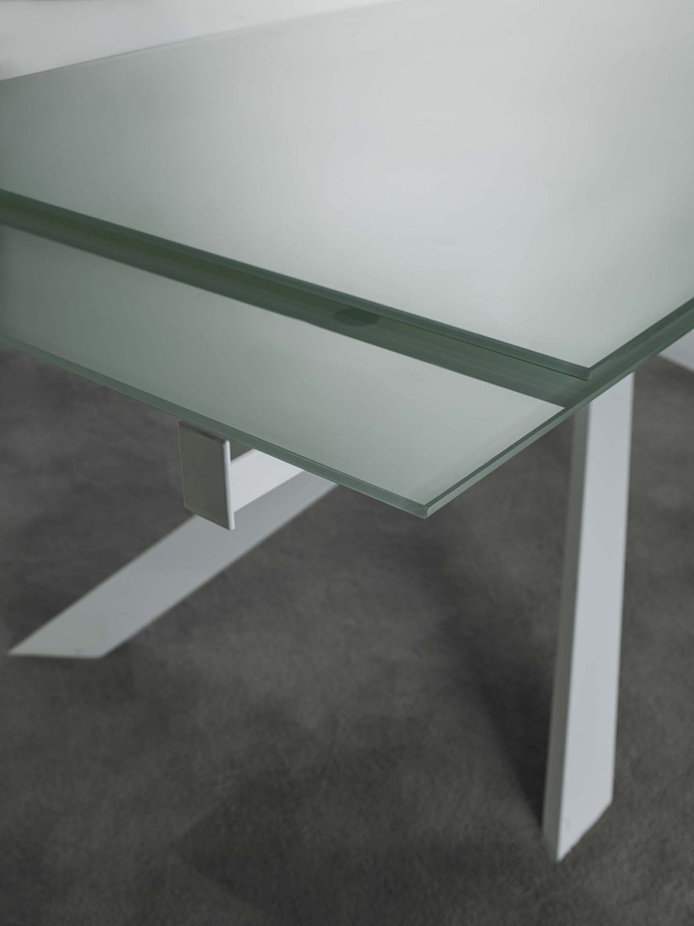 Domiziano Glass - Tavolo allungabile gambe in metallo piano in vetro cm 170/260x90x76h - vari colori - immagine 2