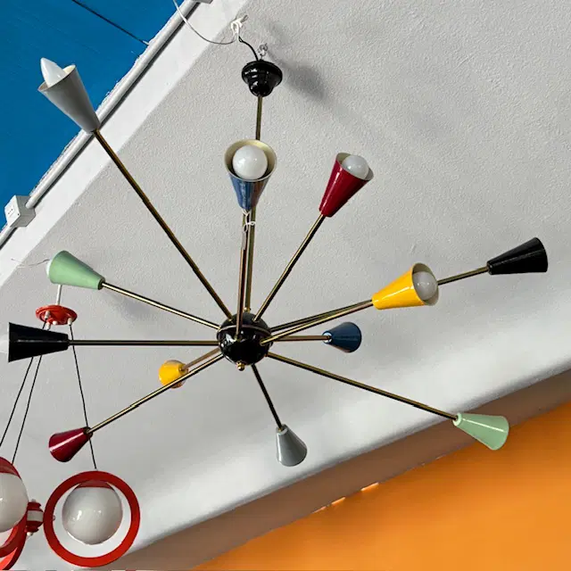 Lampadario anni 50 Stilnovo Milano . Sputnik a 12 bracci . diametro cm 110