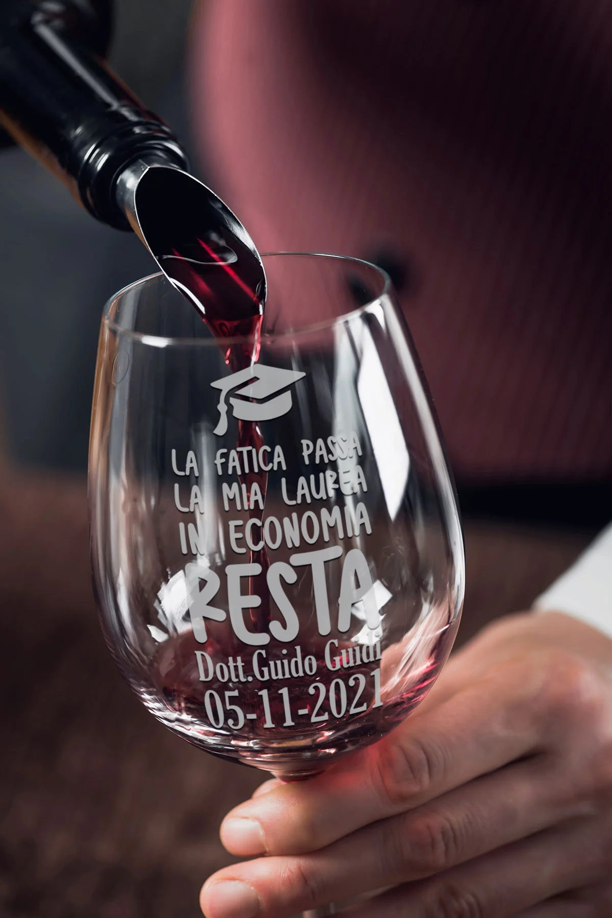Calice da vino Laurea Regalo Laurea PERSONALIZZA Nome, data e facoltà La fatica passa, la mia laurea resta - immagine 2