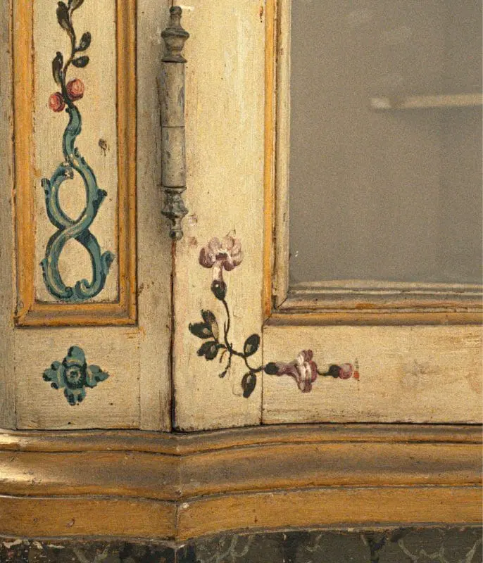 Grande angoliera in legno laccato Genova XVIII secolo - immagine 5