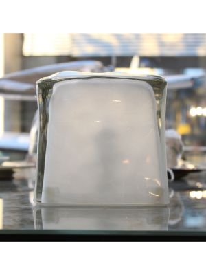 Lampada da tavolo ‘ice cube’