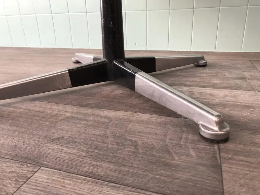 Coppia di Poltrone Da Ufficio Di Olli Mannermaa Per Cassina Anni 60 - immagine 4