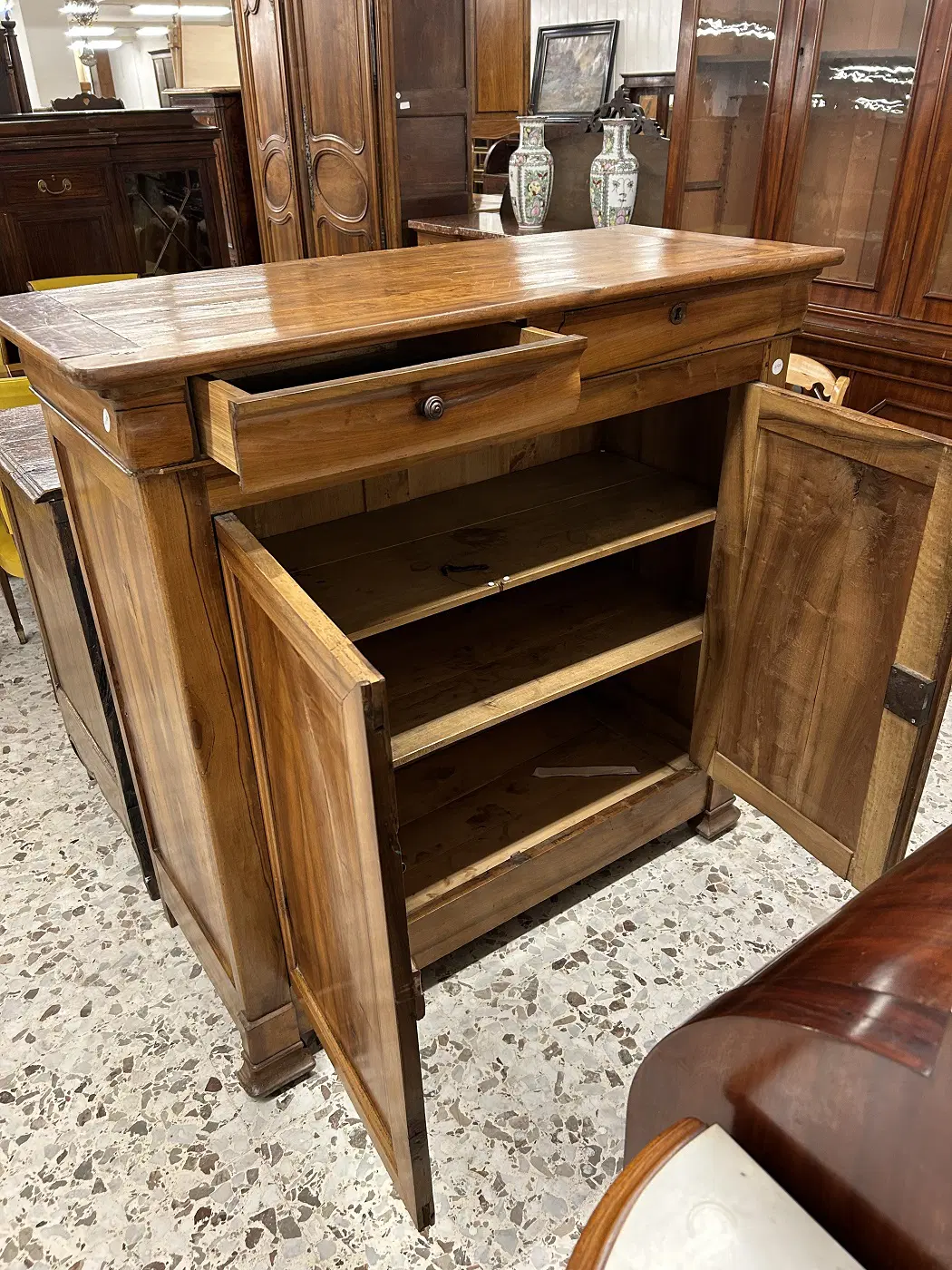 Credenza Francese Stile Luigi Filippo in Legno di noce XIX secolo con 2 ante e 2 cassetti - immagine 4