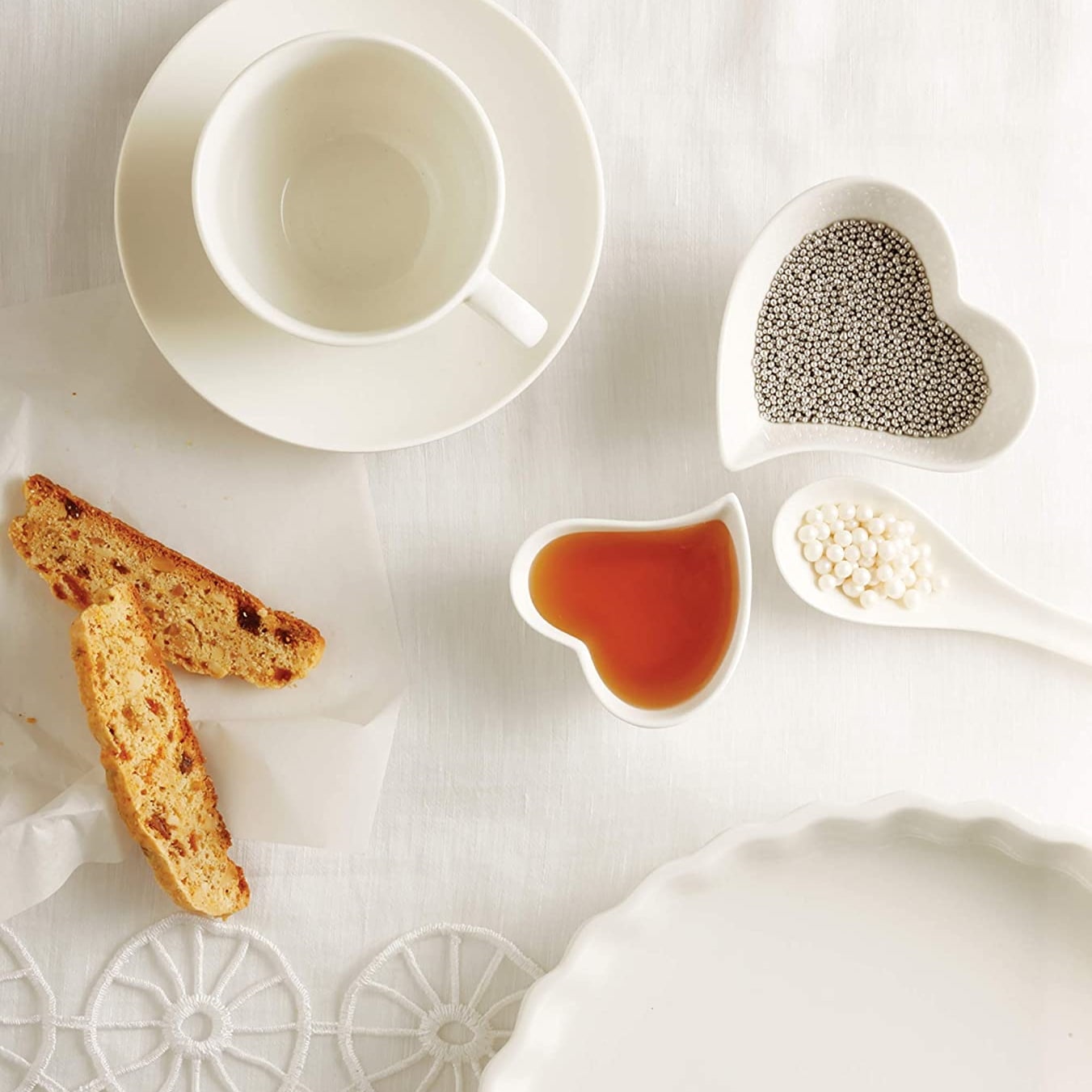 Maxwell & Williams – White Basics set 3 ciotoline cuore - immagine 2