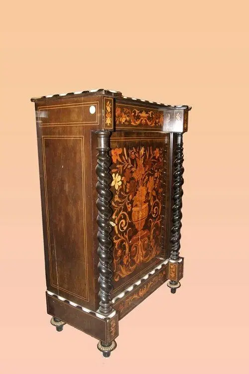 Credenzino olandese del 1800 in ebano riccamente intarsiato - immagine 2