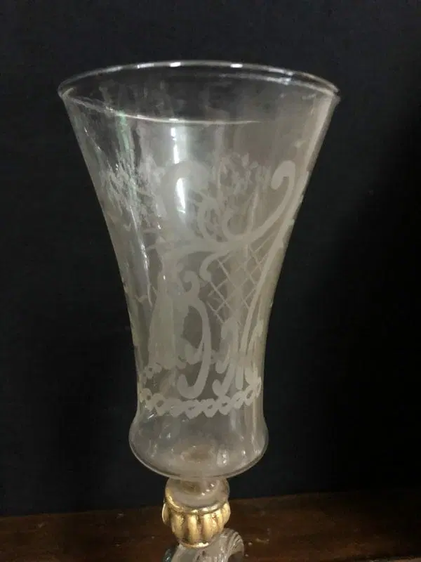 Bicchiere Tipetto con incisione personaggi veneziani - immagine 3