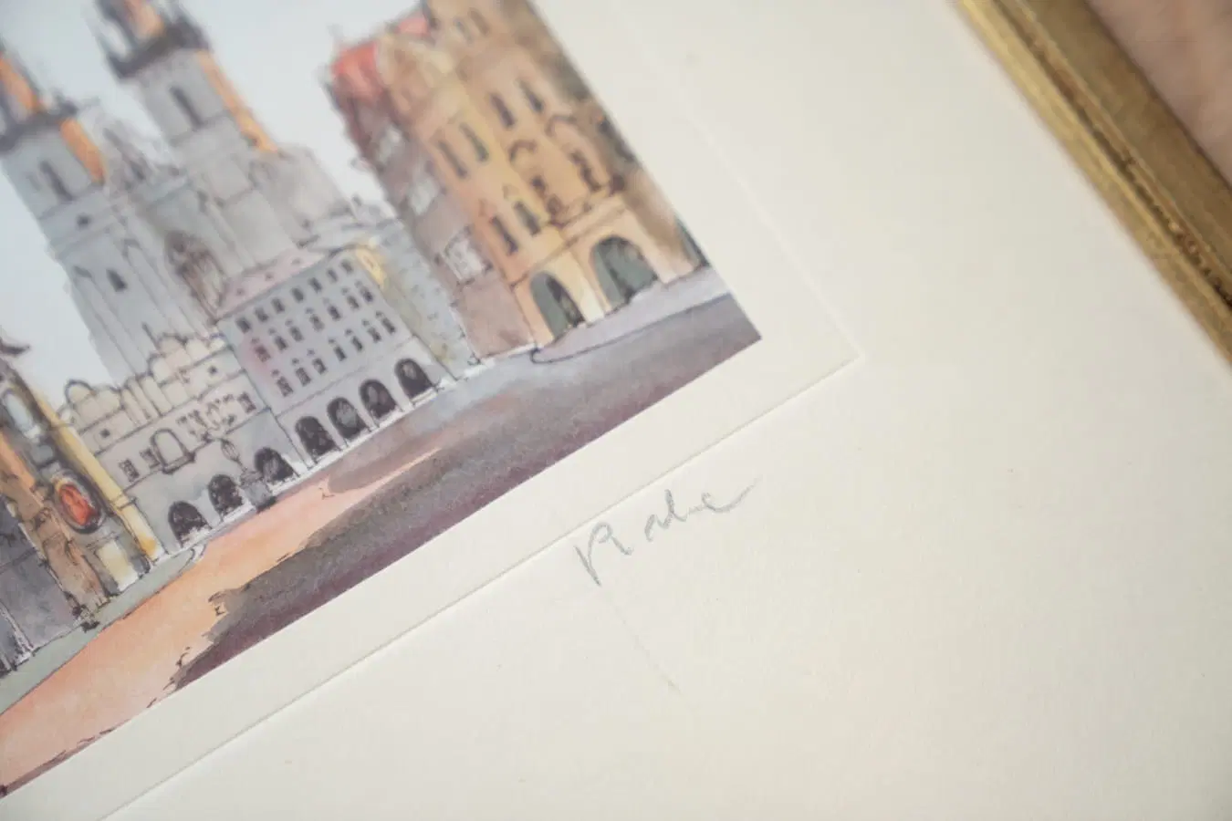 Quadro Praga, Piazza della Città Vecchia, in foglia d’oro. 1970-1980 - immagine 2