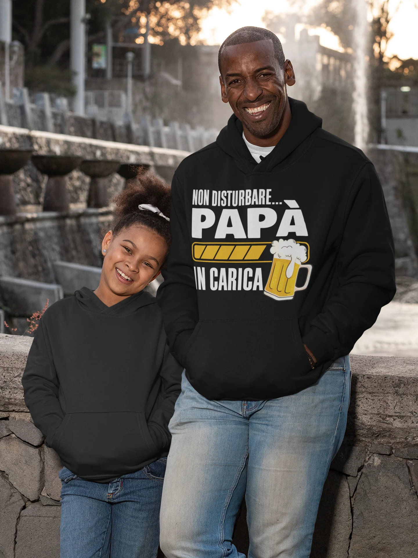 Felpa Papà con cappuccio Festa del Papà Non disturbare Papà in carica Birra regalo papà - immagine 5
