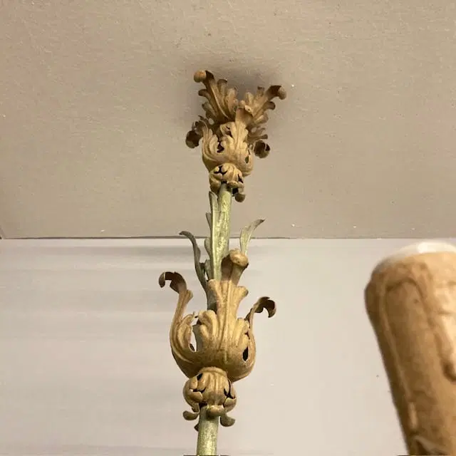 Antico lampadario ferro battuto Chandelier a 8 luci . Epoca fine 800 , dipinto. Mis :H 108 dia 95 - immagine 7