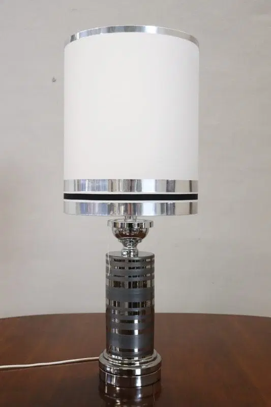 Lampada da tavolo design italiano anni ’70 - immagine 3