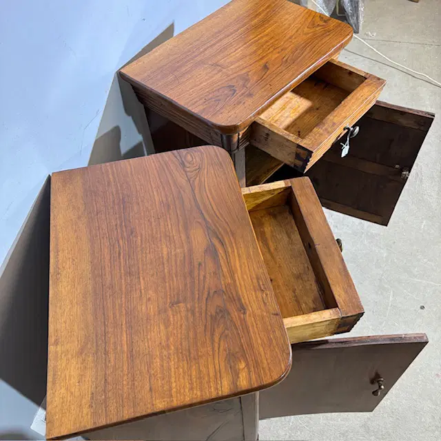 Antica coppia di comodini noce 1820 Milano. Carlo X. restaurati - immagine 3