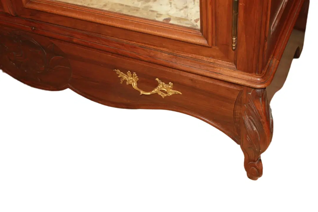 Armadio con specchi stile Luigi Filippo in Legno di noce con cimasa intagliata - immagine 5