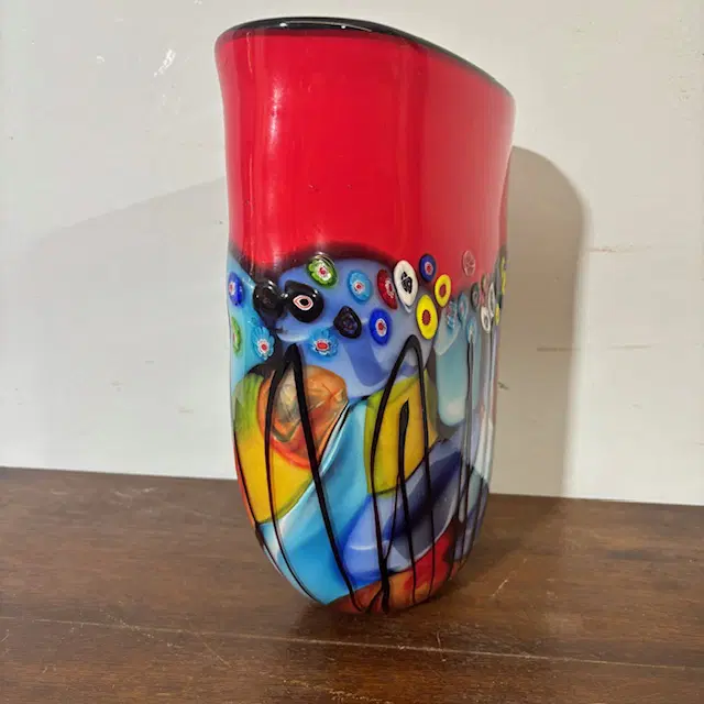 Vaso strepitoso vetro Murano lavorazione incamiciata e a Murrine Millefiori . Anni 70 Grandi dimensioni . H 35 L 33 - immagine 3