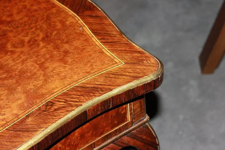 Toilette francese stile Luigi XV in legno di bois de violette e radica di maples - immagine 4