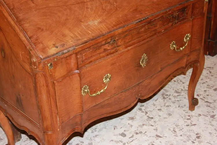 Ribalta francese di fine 1700 stile Provenzale in legno di noce - immagine 3