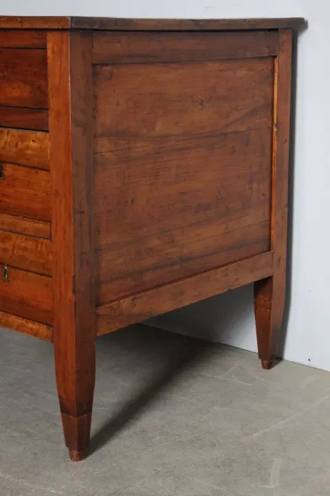 Antica scrivania Lombarda da centro in noce . Epoca Luigi XVI – 1770 . 7 cassetti . - immagine 3