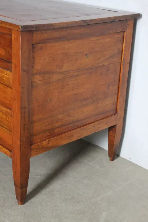 Antica scrivania Lombarda da centro in noce . Epoca Luigi XVI – 1770 . 7 cassetti . - immagine 7