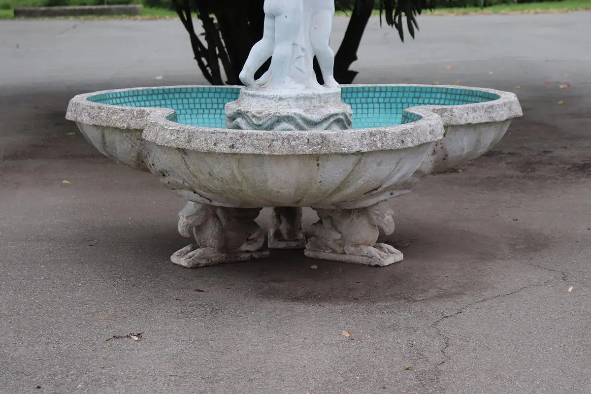 Primi decenni secolo XX maestosa fontana da giardino - immagine 2