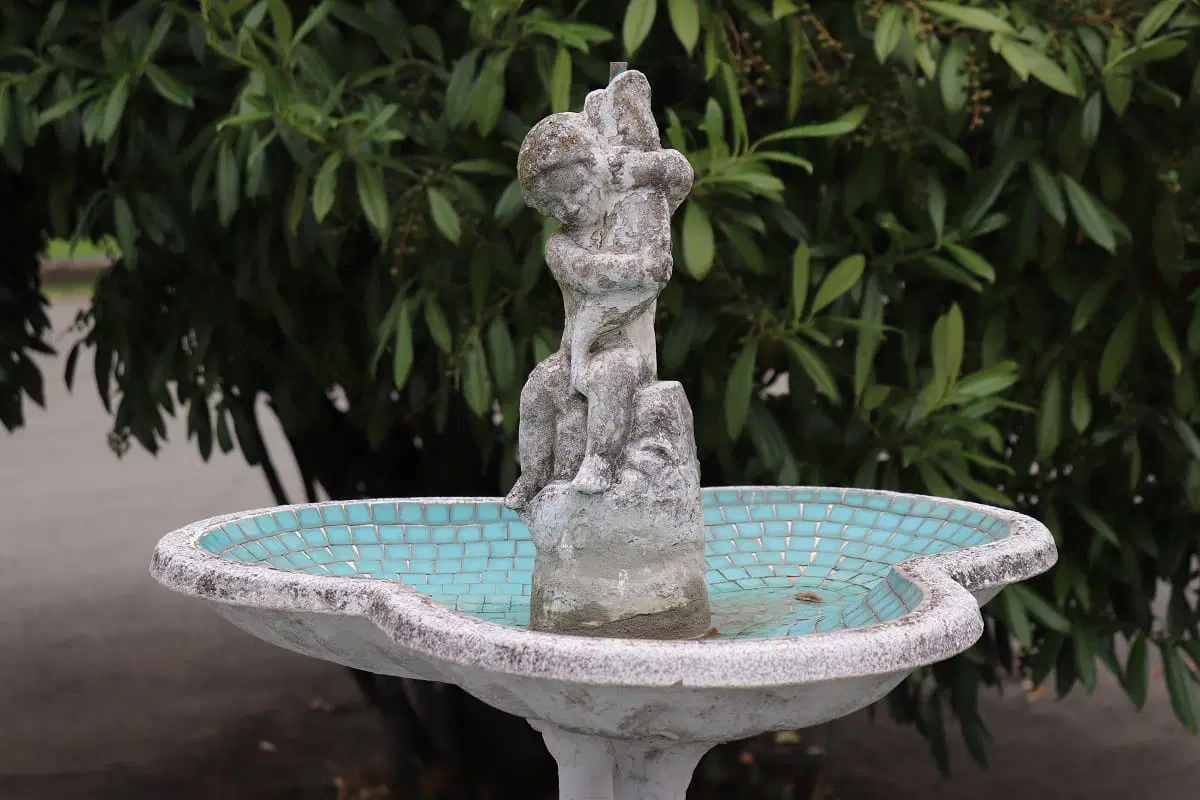 Primi decenni secolo XX maestosa fontana da giardino - immagine 4