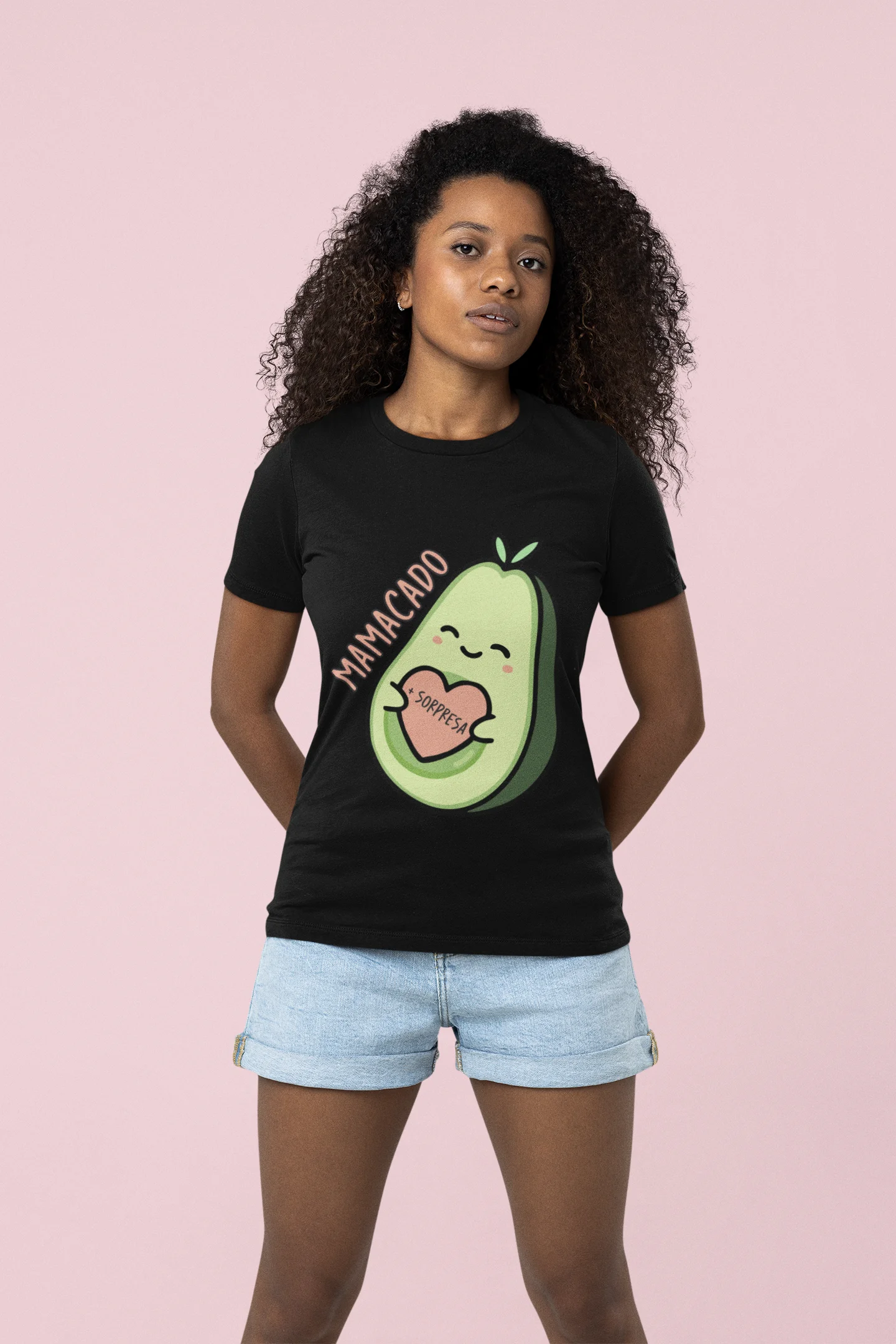 Tshirt Gravidanza Mamacado con Sorpresa Avocado divertente carino – Idea Regalo divertente - immagine 3