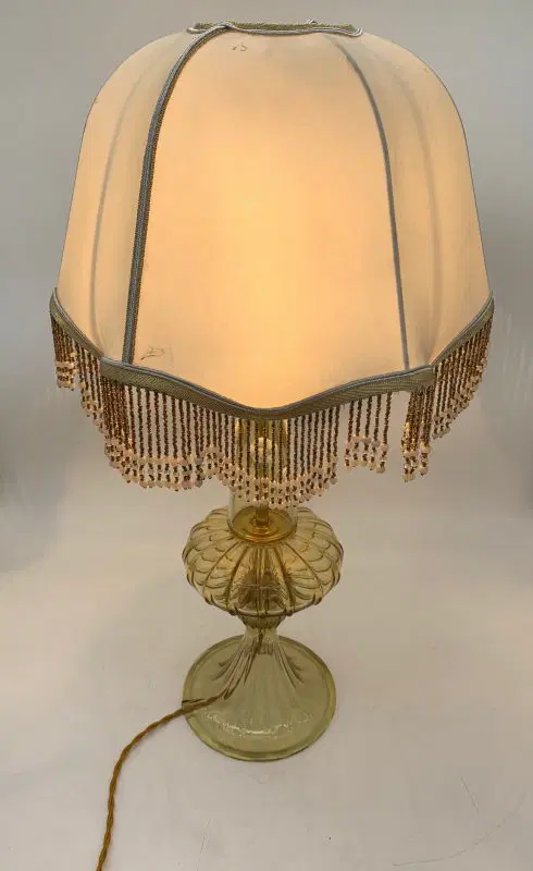 Lampada da tavolo singola vintage made in italy attribuita a A.V.E.M. Murano - immagine 3