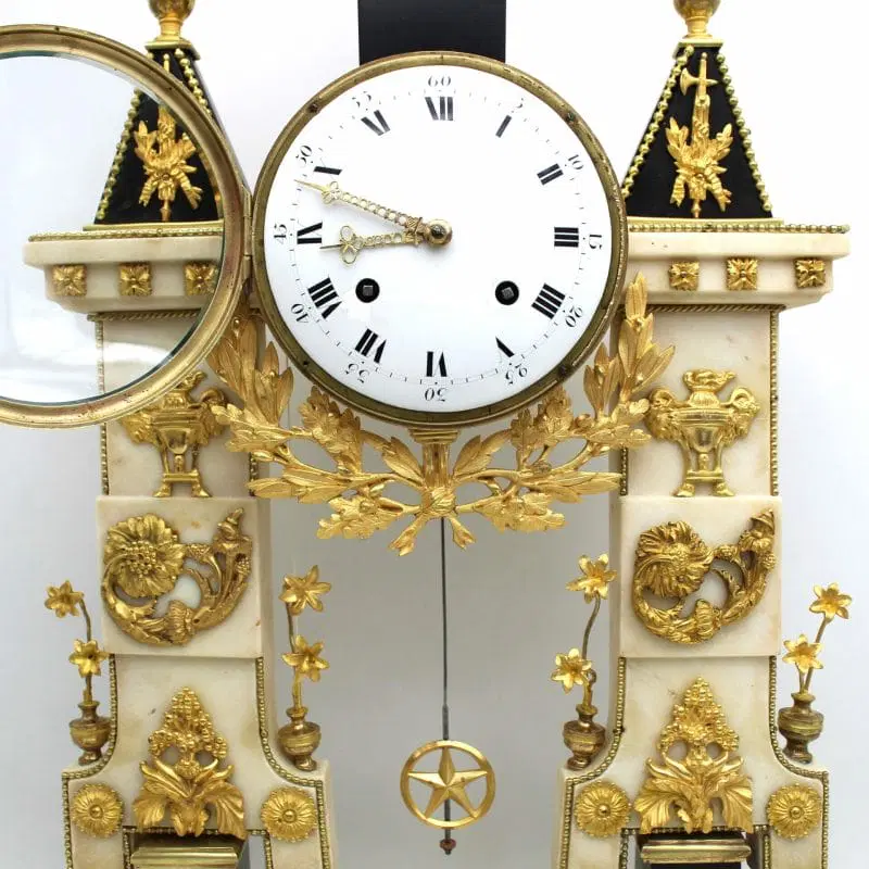 Antico Orologio a Pendolo Luigi XVI in bronzo dorato e marmo (H.62) 18°secolo Rivoluzione - immagine 9