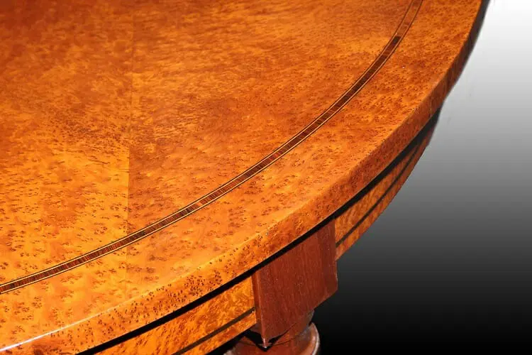 Tavolo francese di metà 1800 Luigi XVI in radica di maples - immagine 3