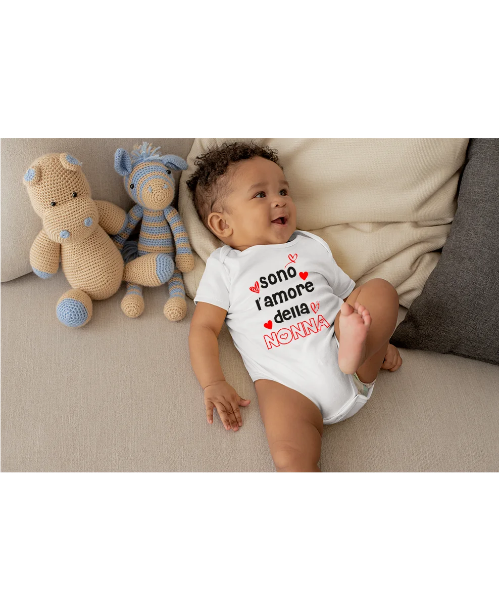 Body da neonato Sono l’amore della nonna – body simpatico e divertente – idea regalo - immagine 3