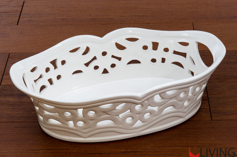 Coppa ovale in porcellana traforata