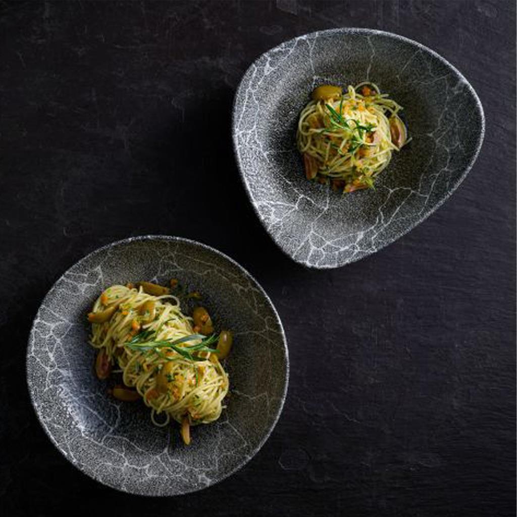 Coppa triangolare kintsugi reverse quartz black cm.18,5 - immagine 2