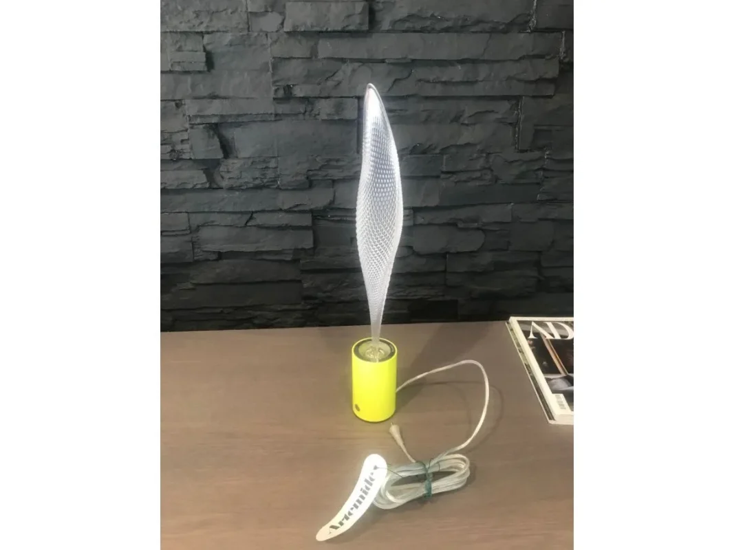 Lampada da tavolo Cosmic leaf mini giallo – Artemide - immagine 5