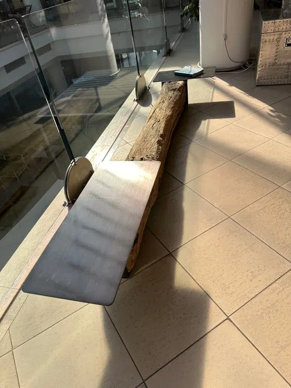 Porta Tv Bean in legno di rovere di Damien Gernay – Mogg - immagine 2