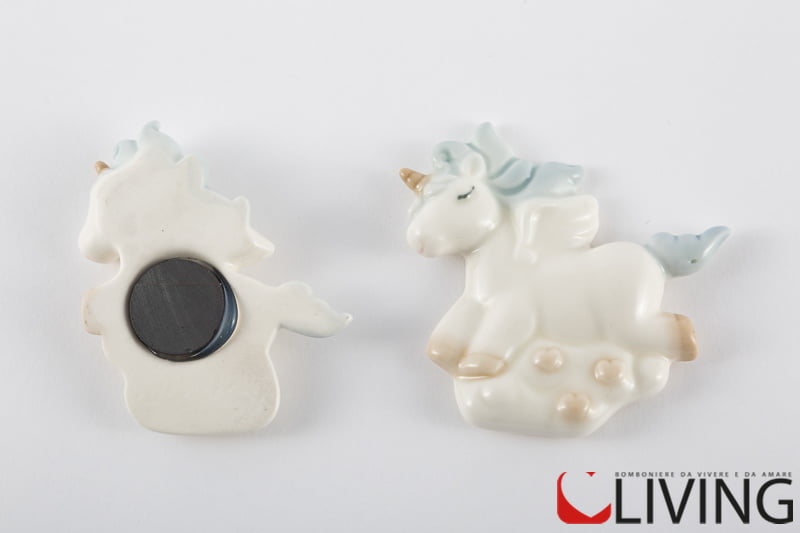 Bomboniera unicorno magnete porcellana celeste - immagine 2